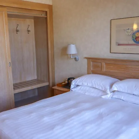 Monica Hotel Fiera Pregnana Milanese Exterior photo