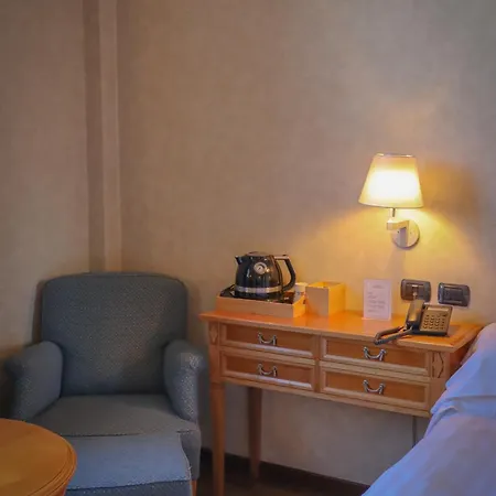 Monica Hotel Fiera Pregnana Milanese Exterior photo