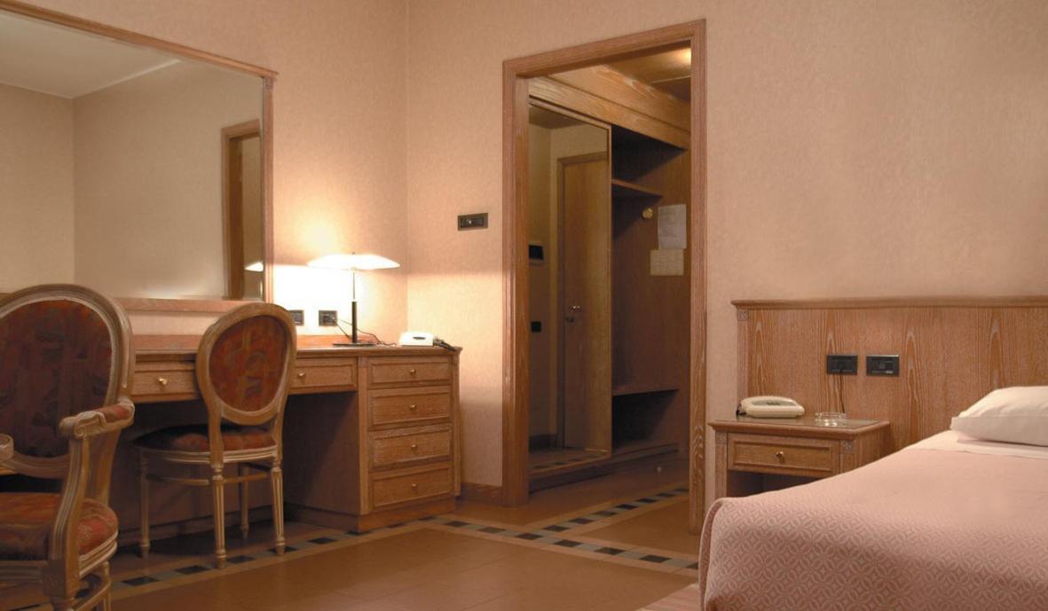 Monica Fiera Hotel