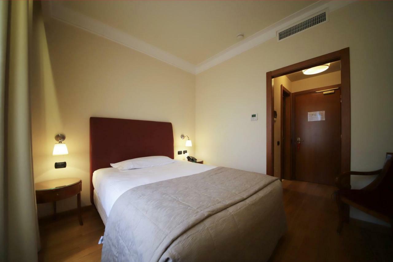 Monica Fiera Hotel Pregnana Milanese